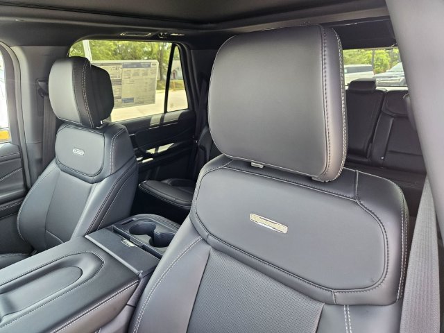 New 2027 Ford Expedition Platinum w/ Stealth Performance Package AWD/4WD image 15