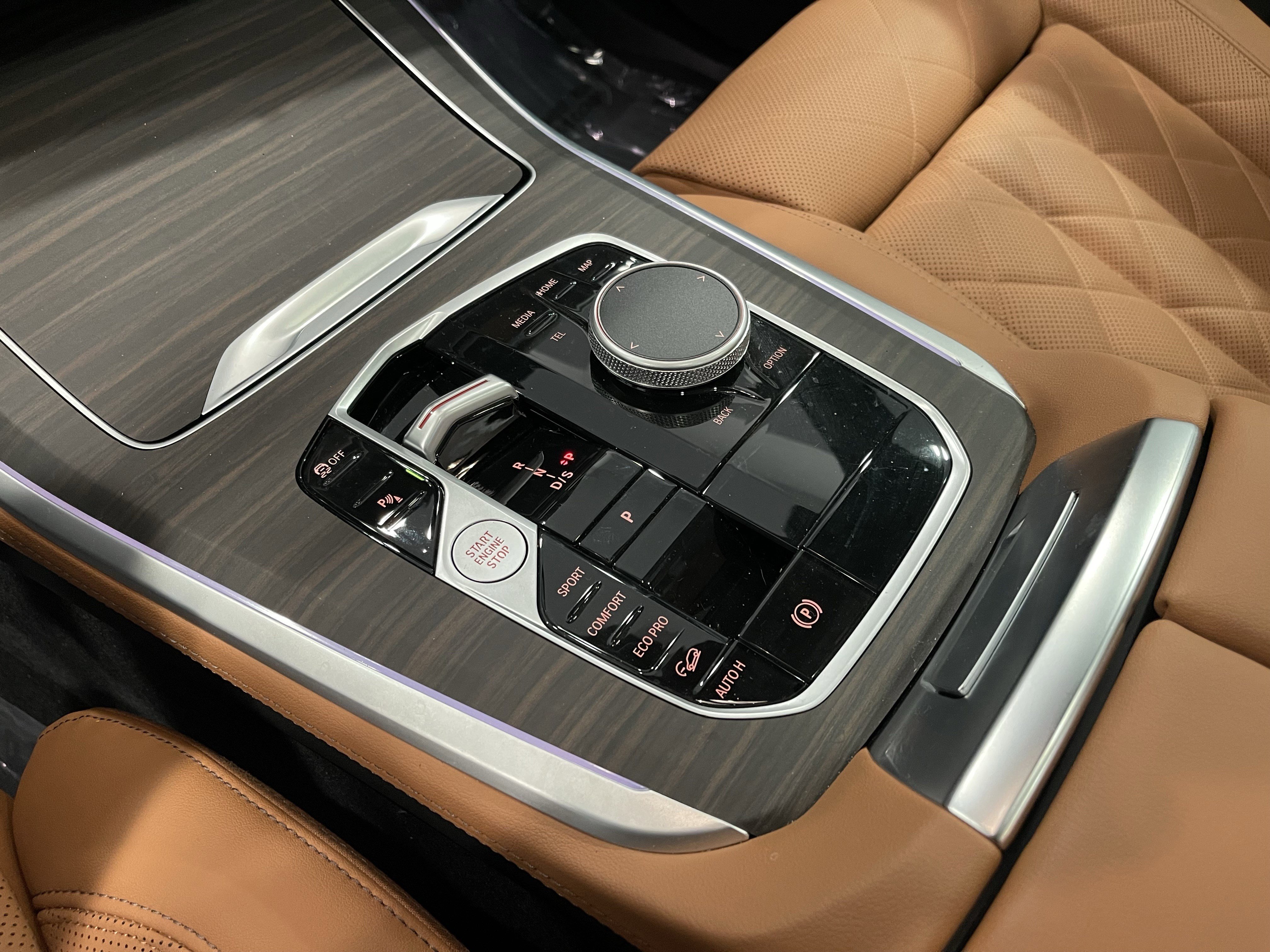 Certified 2025 BMW X5 xDrive40i w/ M Sport Package image 19