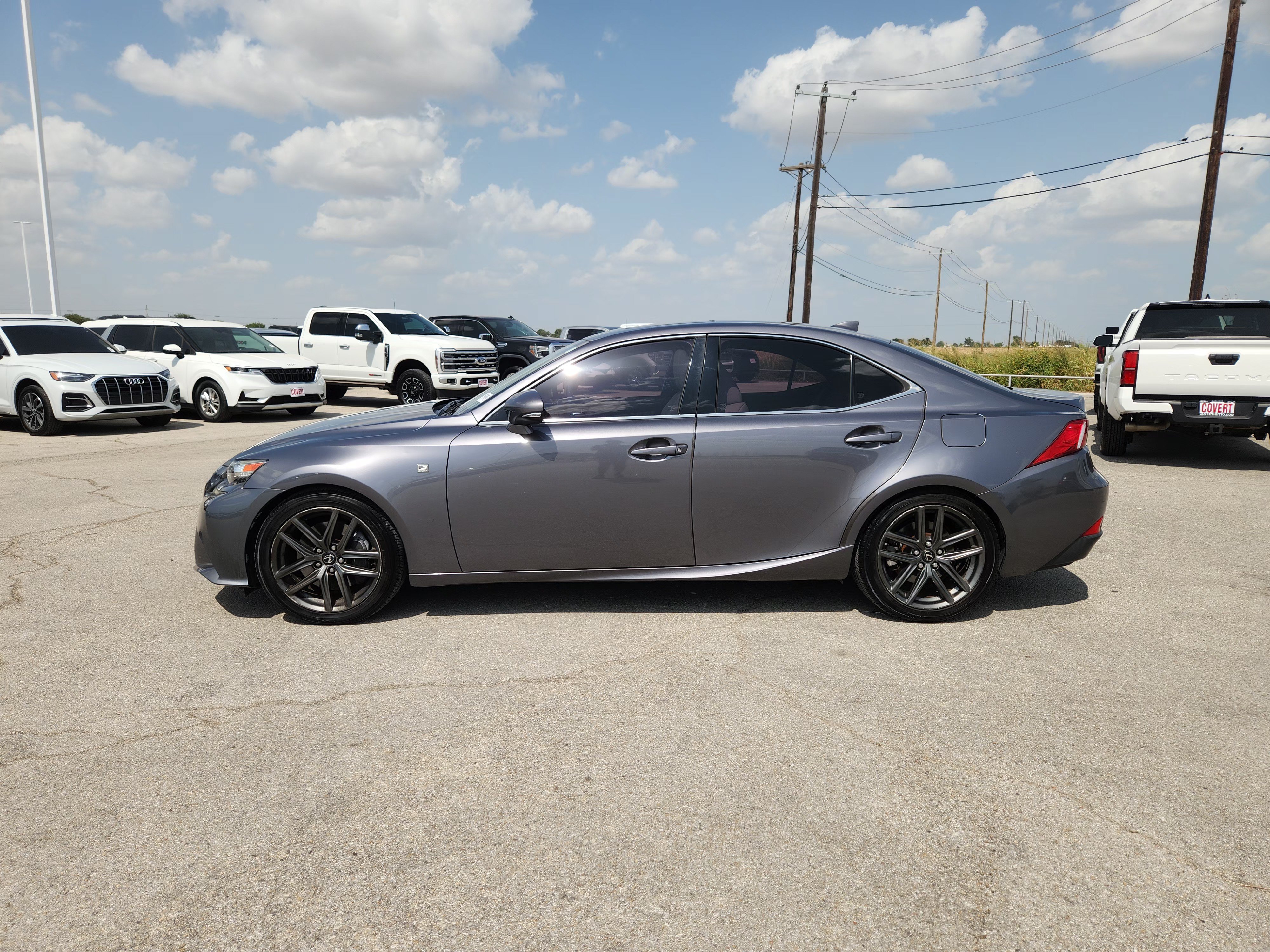 Used 2016 Lexus IS 200t w/ F Sport Package RWD image 4