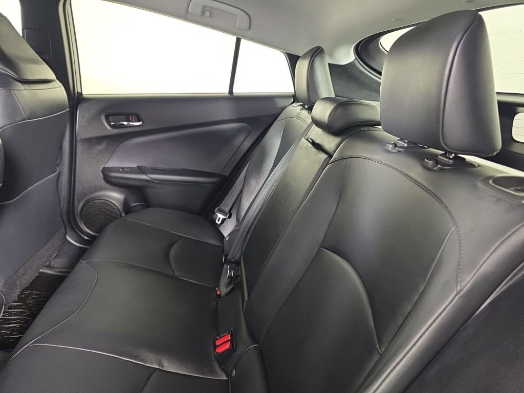 Used 2019 Toyota Prius XLE image 27