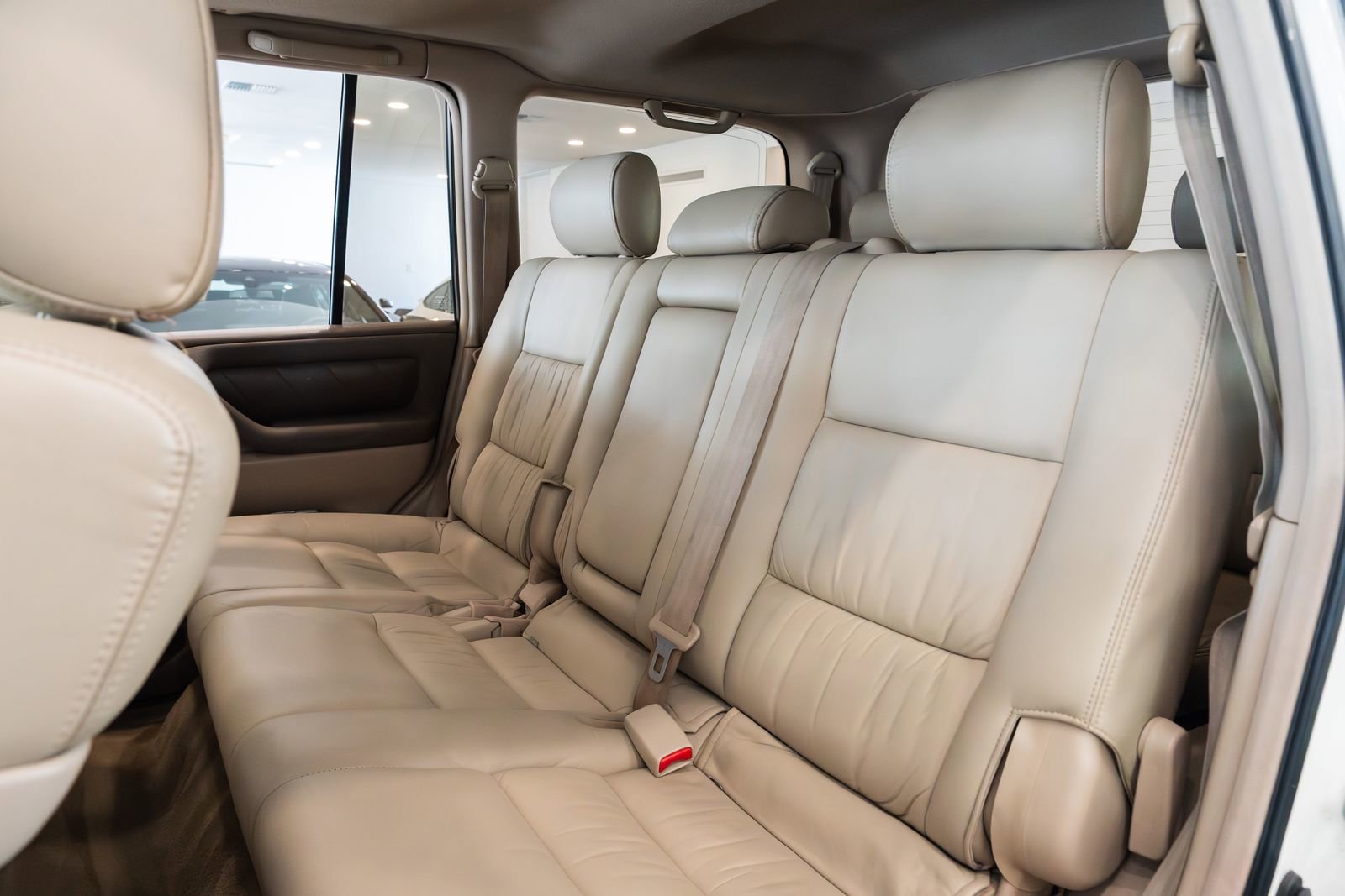 Used 2002 Toyota Land Cruiser AWD/4WD image 10