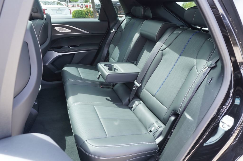 New 2026 Cadillac Lyriq V image 8