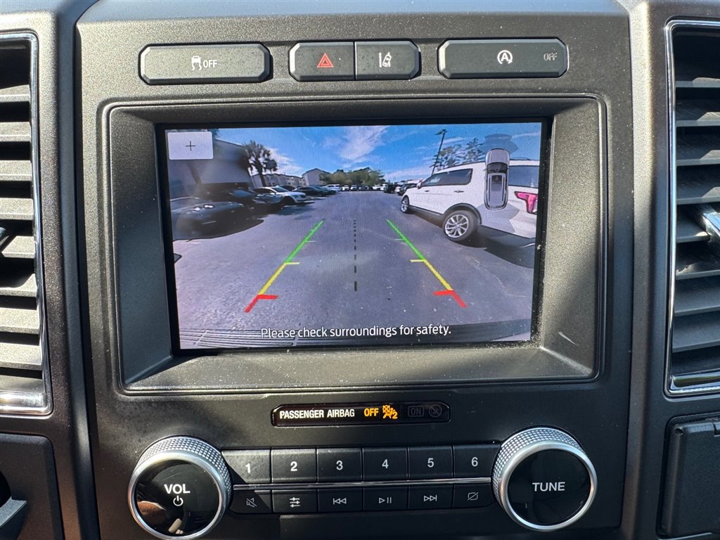 Used 2021 Ford Expedition Limited image 16