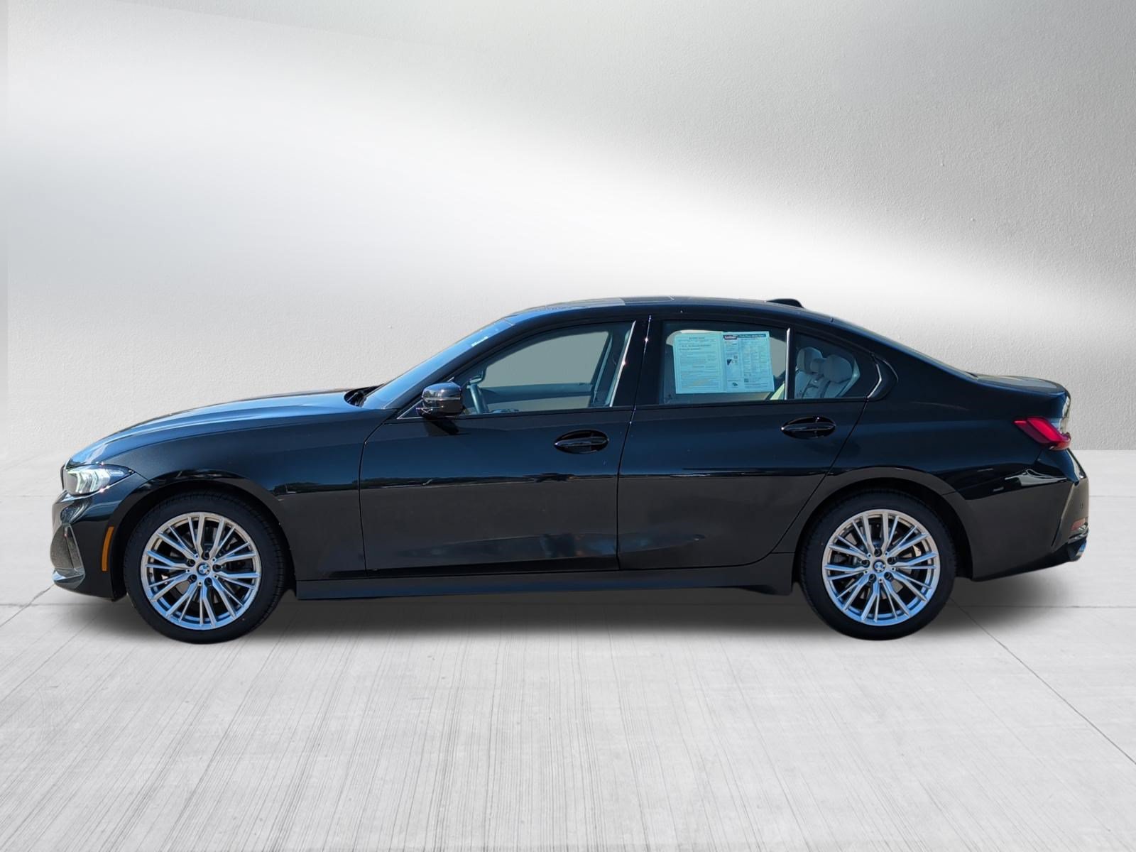 Used 2023 BMW 330i xDrive Sedan w/ Driving Assistance Package AWD/4WD image 4