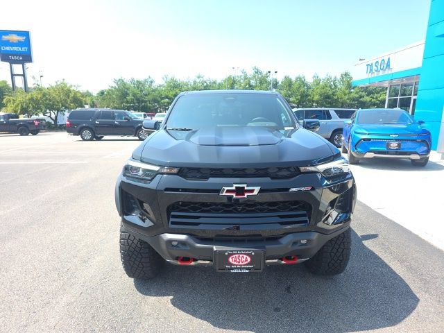 New 2026 Chevrolet Colorado ZR2 w/ Midnight Edition AWD/4WD image 8