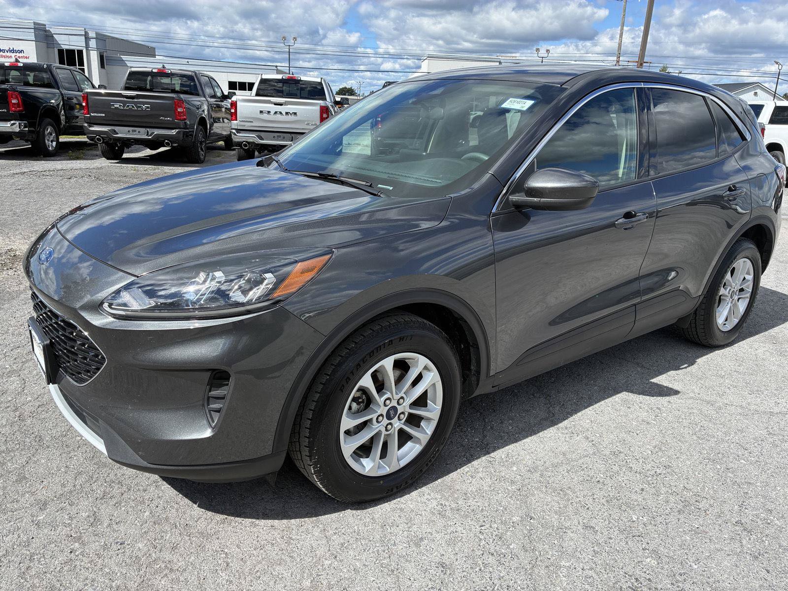 Used 2020 Ford Escape SE AWD/4WD image 3