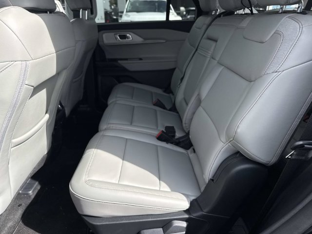 New 2026 Ford Explorer Active w/ Active Comfort Package RWD image 14