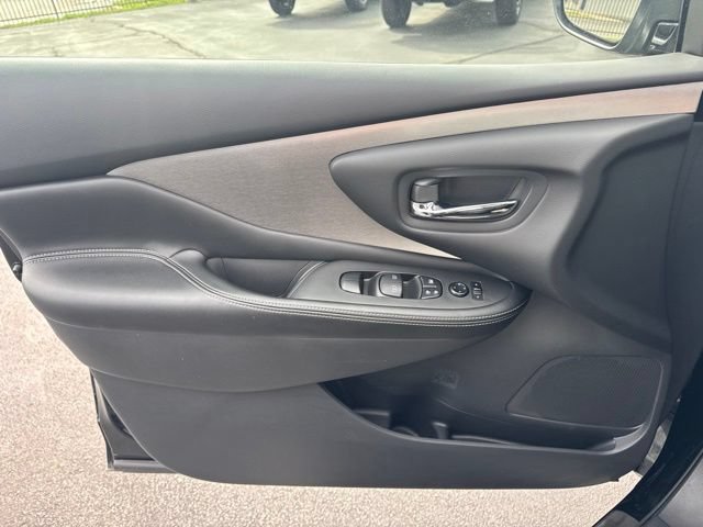 Used 2024 Nissan Murano SV w/ SV Midnight Edition Package AWD/4WD image 16