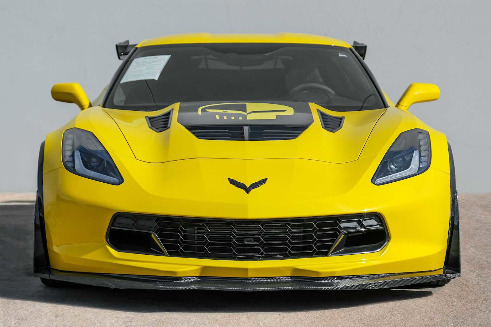 Used 2015 Chevrolet Corvette Z06 w/ 3LZ Preferred Equipment Group image 5