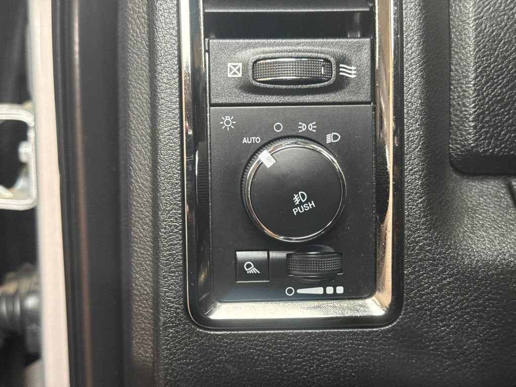Used 2018 RAM 2500 Big Horn w/ Sport Appearance Group AWD/4WD image 22