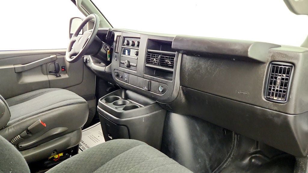 Used 2025 GMC Savana 2500 w/ Driver Convenience Package RWD image 25