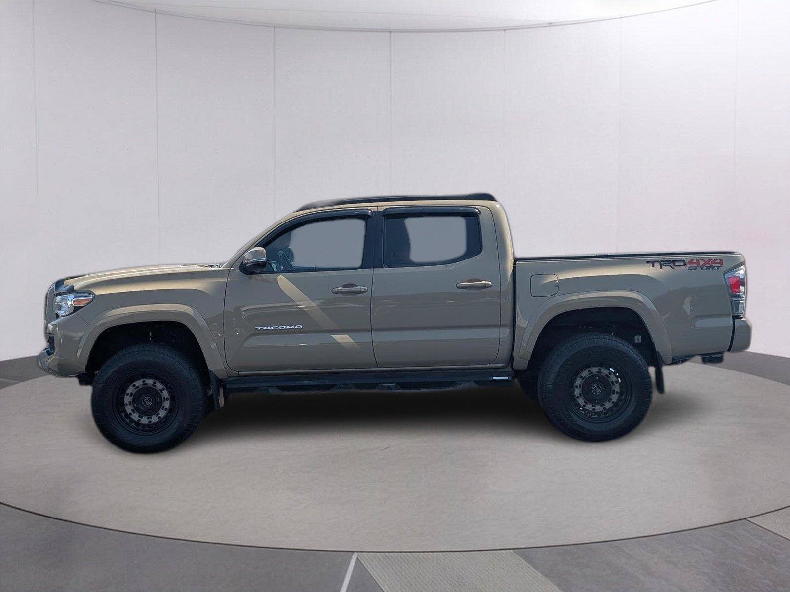 Used 2020 Toyota Tacoma TRD Sport AWD/4WD image 2