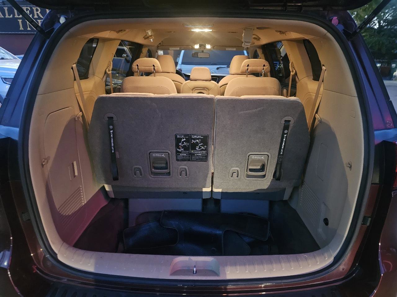 Used 2015 Kia Sedona LX w/ LX Convenience Package image 26