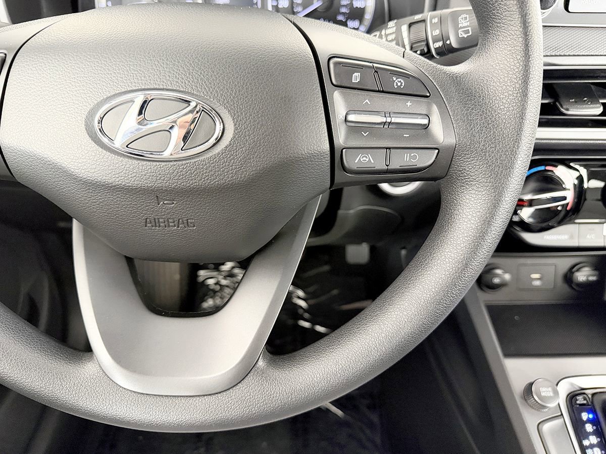 Used 2022 Hyundai Kona SEL AWD/4WD image 47