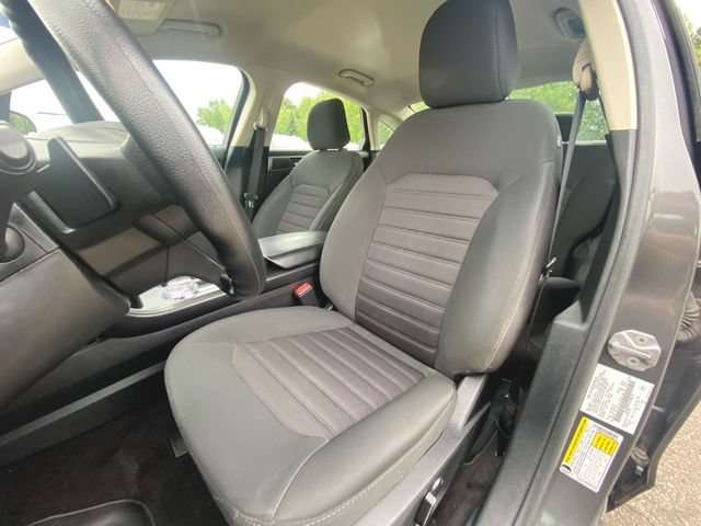 Used 2020 Ford Fusion SE AWD/4WD image 19