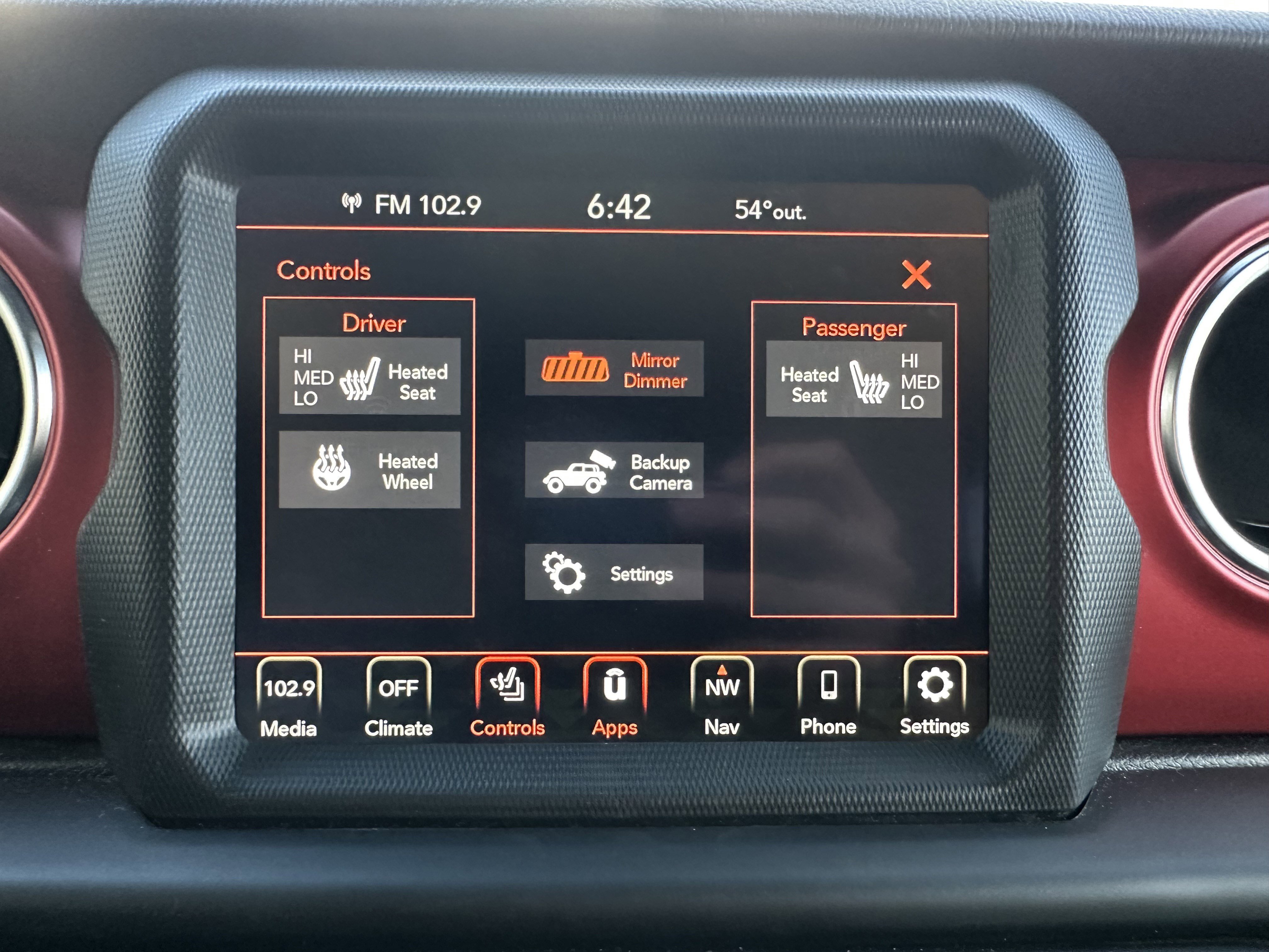 Used 2022 Jeep Wrangler Unlimited Rubicon w/ LED Lighting Group AWD/4WD image 17