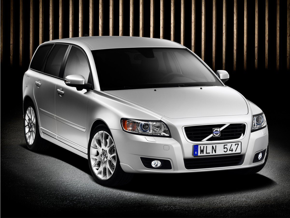 Used 2010 Volvo V50 2.4i FWD video 1