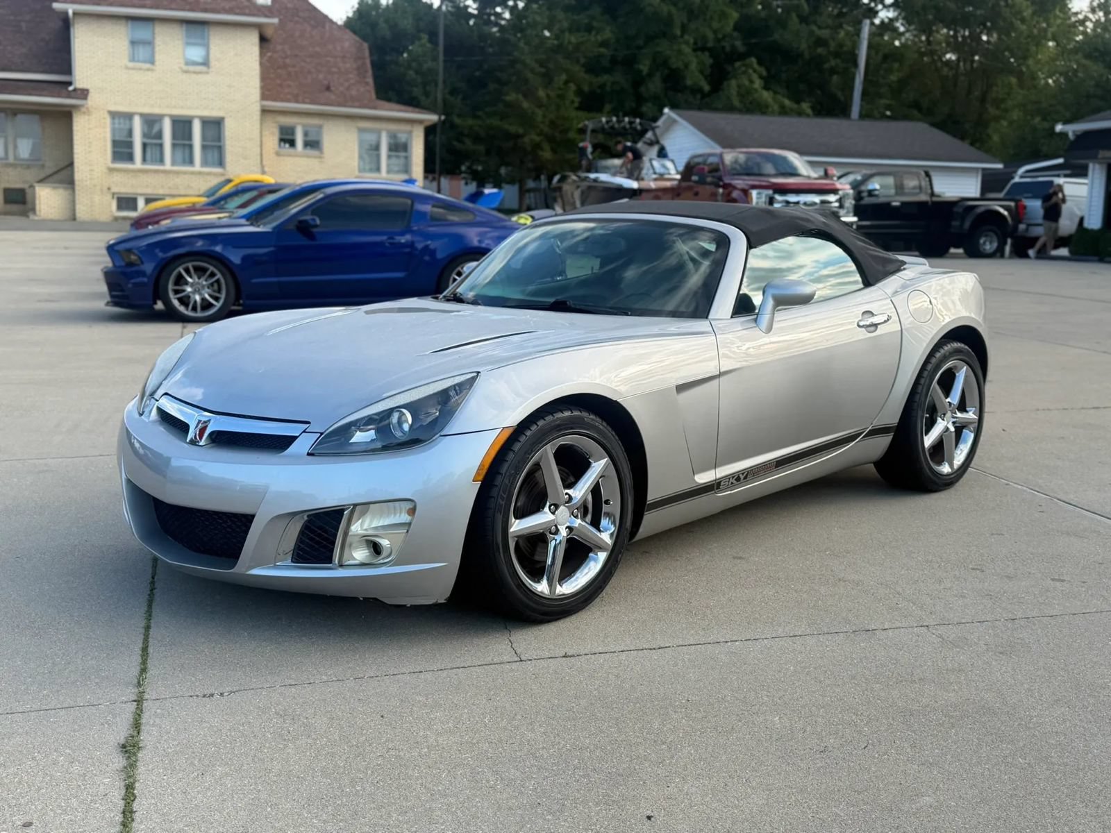 Used 2007 Saturn Sky Red Line RWD image 4