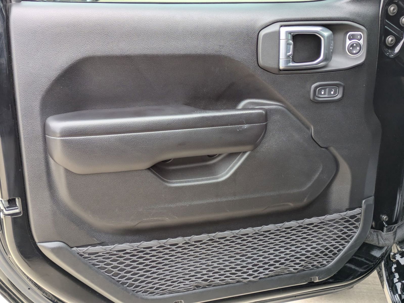 Used 2021 Jeep Wrangler Unlimited Sport image 11