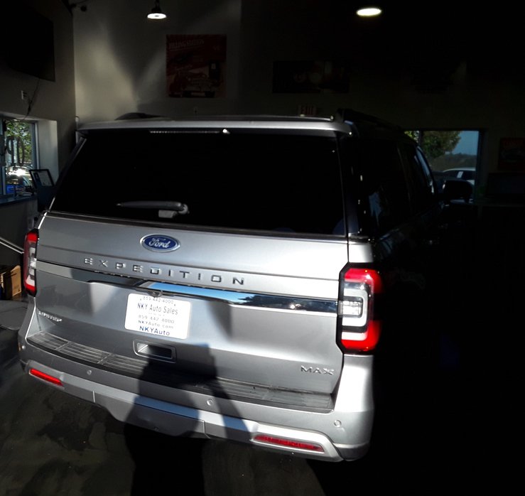 Used 2023 Ford Expedition Max Limited RWD image 5