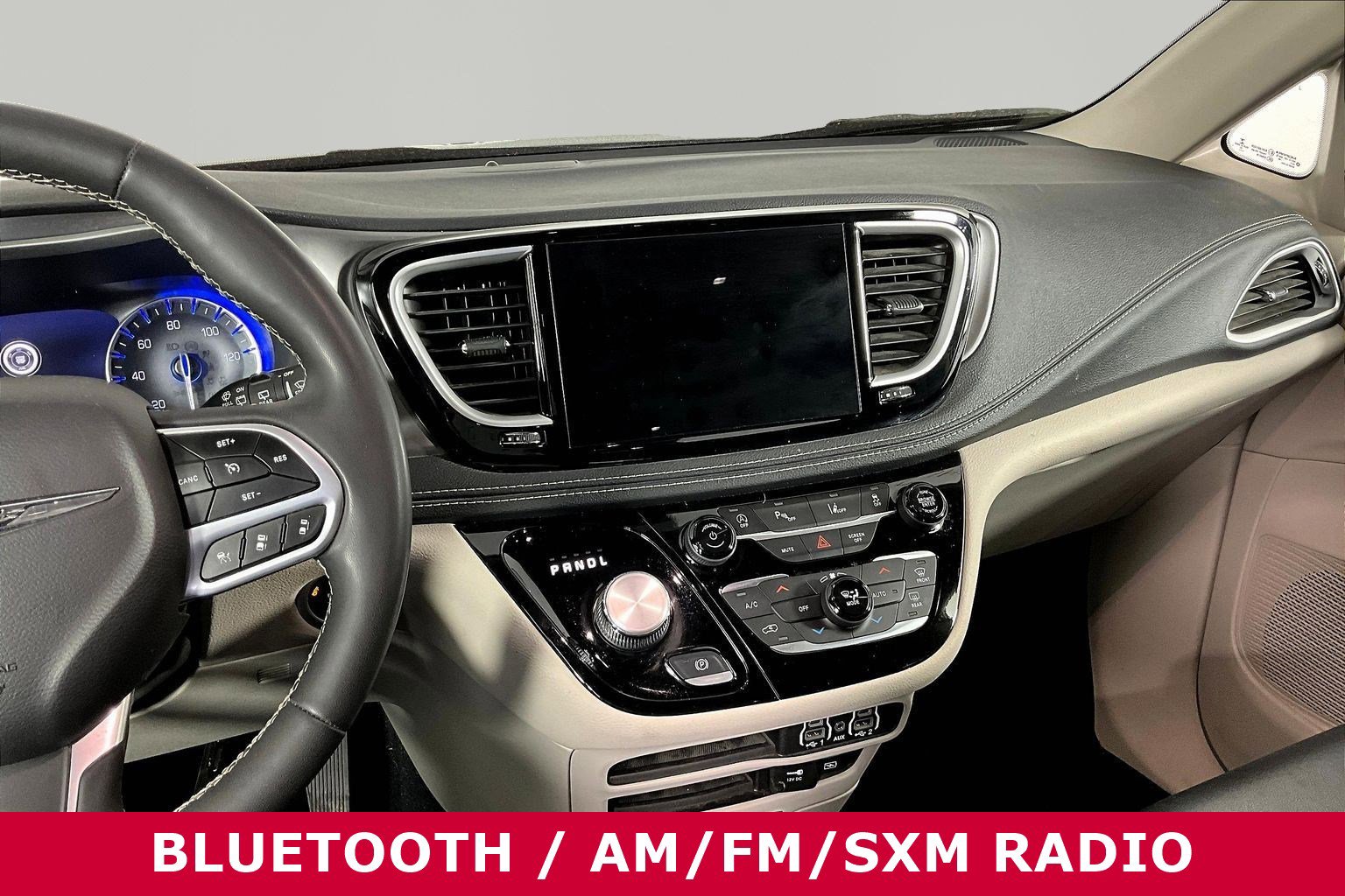 Used 2022 Chrysler Pacifica Touring-L FWD image 9