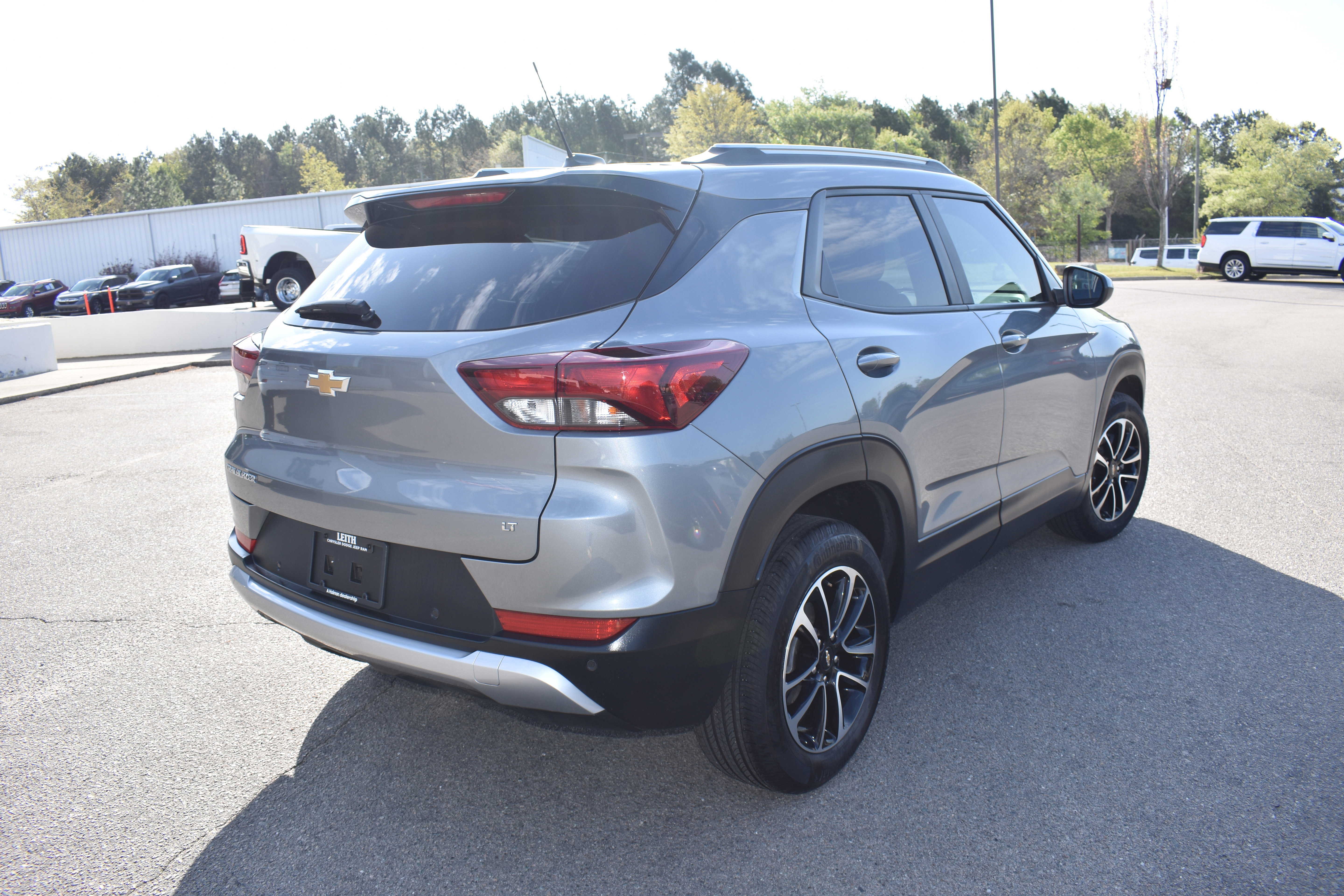 Used 2025 Chevrolet TrailBlazer LT w/ Driver Confidence Package image 9