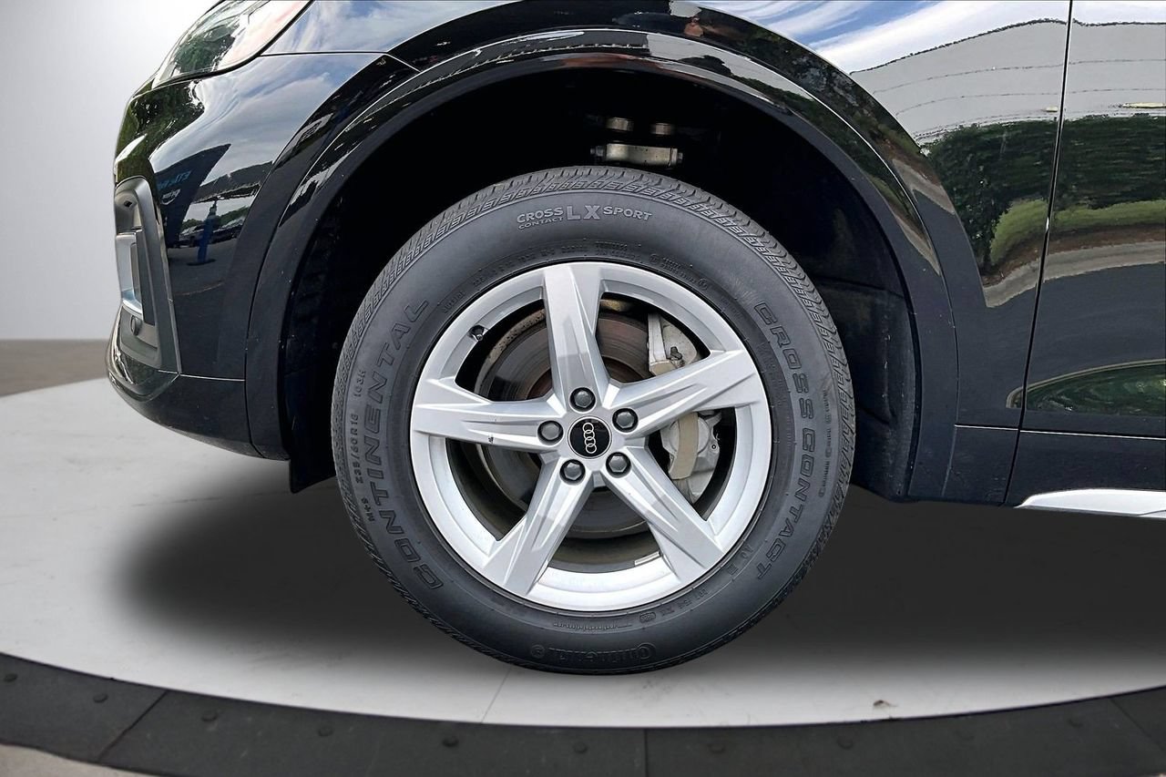 Used 2023 Audi Q5 2.0T Premium w/ Convenience Package AWD/4WD image 32