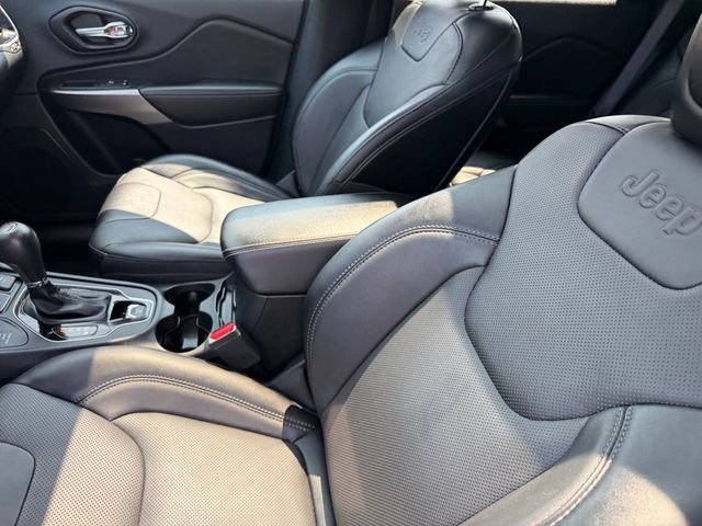 Certified 2022 Jeep Cherokee Limited AWD/4WD image 16