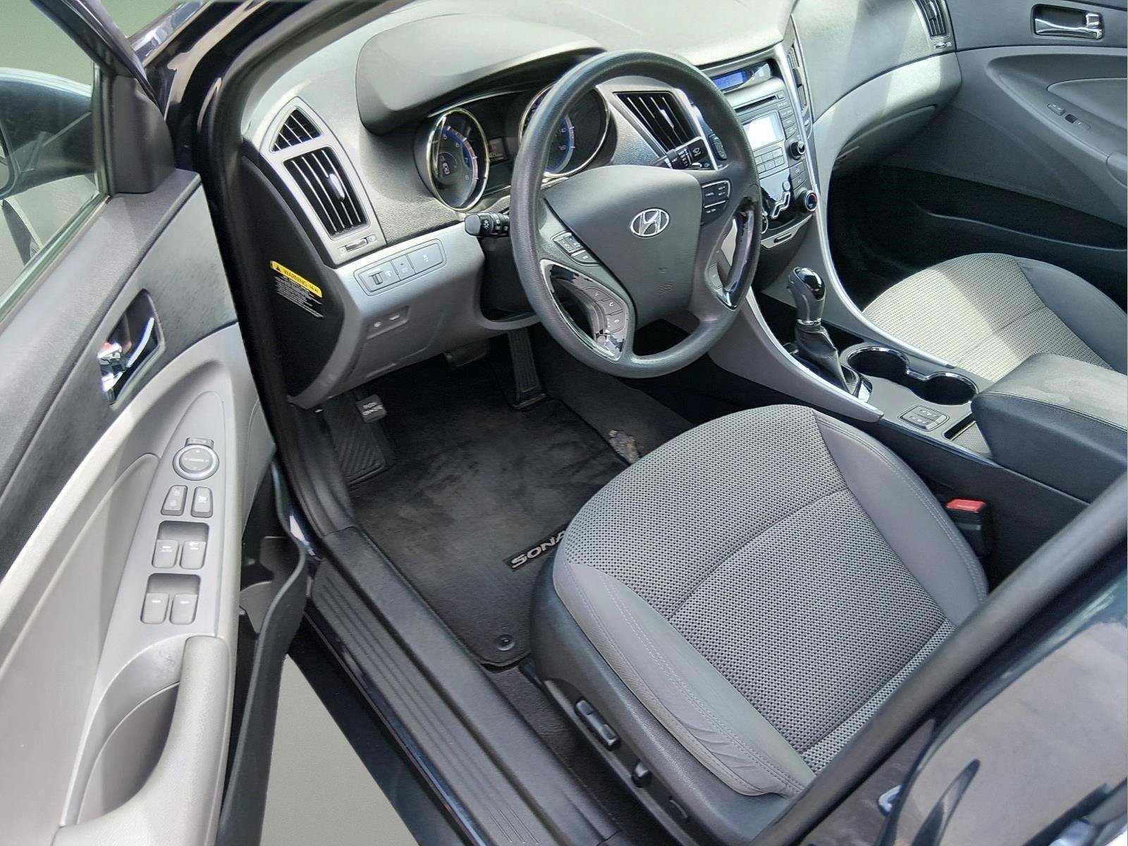Used 2013 Hyundai Sonata GLS w/ Popular Equipment Pkg FWD image 9