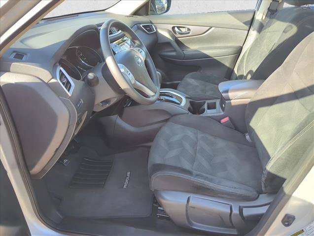Used 2016 Nissan Rogue S FWD image 11