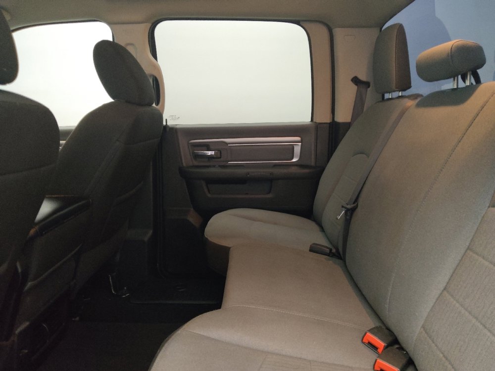 Used 2021 RAM 1500 Classic SLT image 18