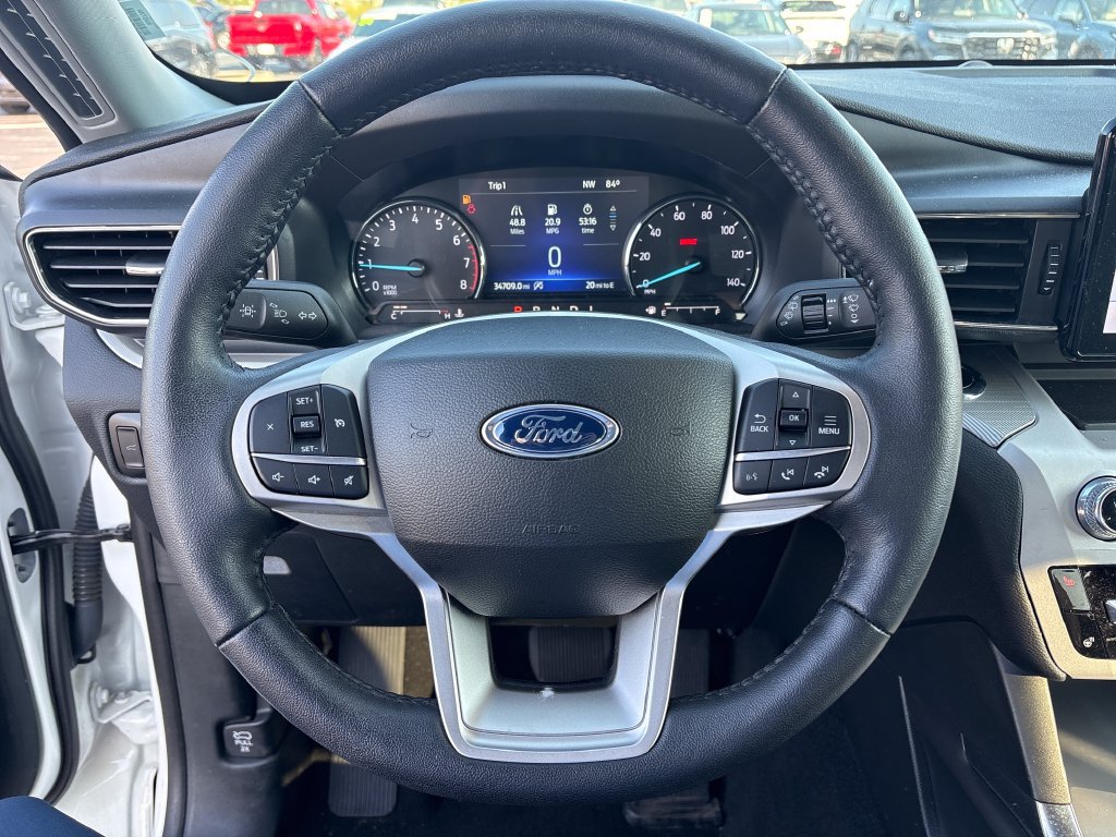 Used 2024 Ford Explorer XLT w/ Equipment Group 202A AWD/4WD image 13