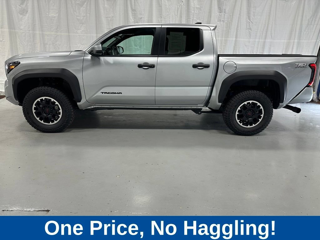 Used 2026 Toyota Tacoma TRD Off-Road AWD/4WD image 4