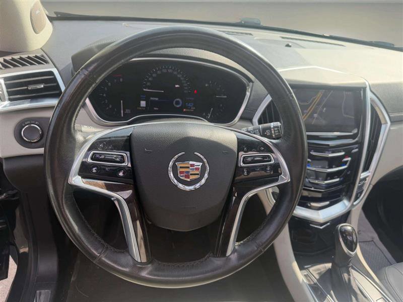 Used 2015 Cadillac SRX Luxury image 25