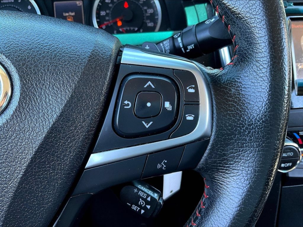 Used 2015 Toyota Camry XSE FWD image 11