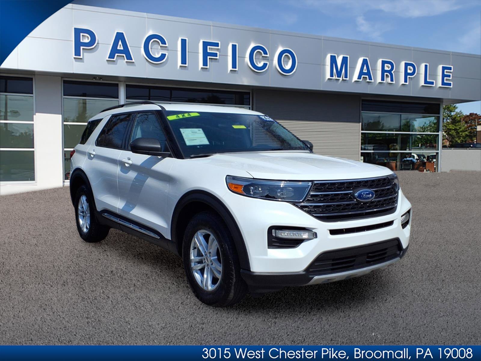 Certified 2022 Ford Explorer XLT w/ Equipment Group 202A