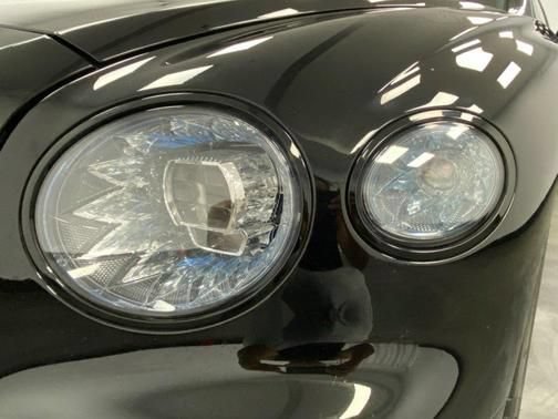 Used 2021 Bentley Flying Spur V8 AWD/4WD image 9