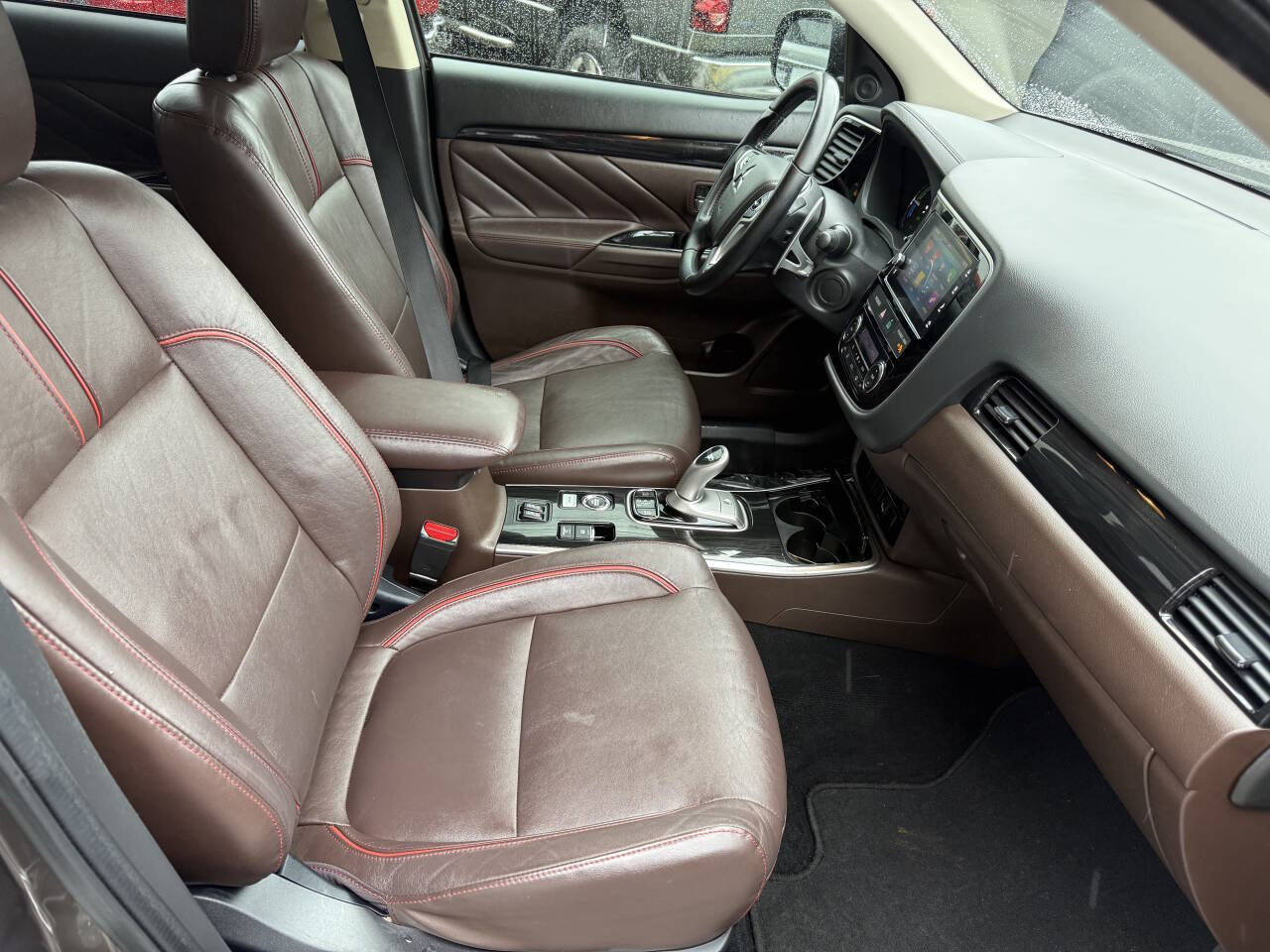 Used 2018 Mitsubishi Outlander SEL image 17