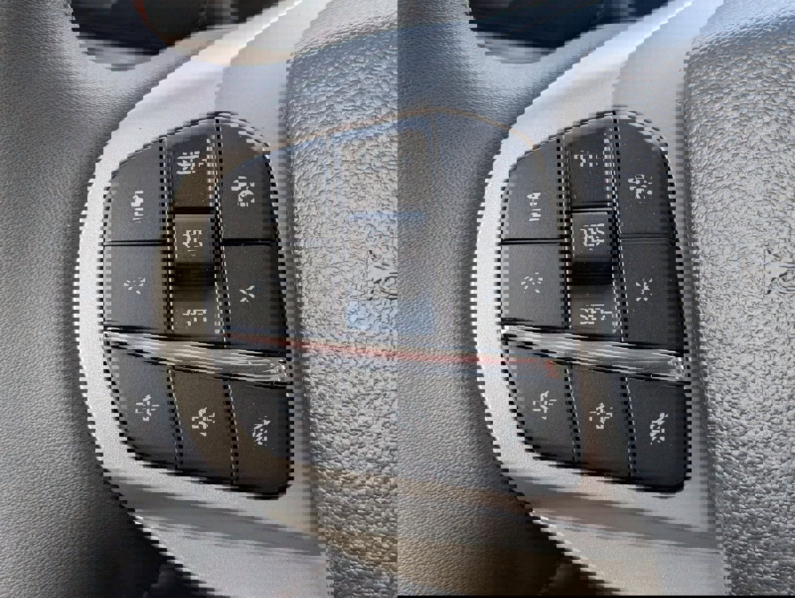 New 2026 Ford Explorer Active w/ Active Comfort Package image 24