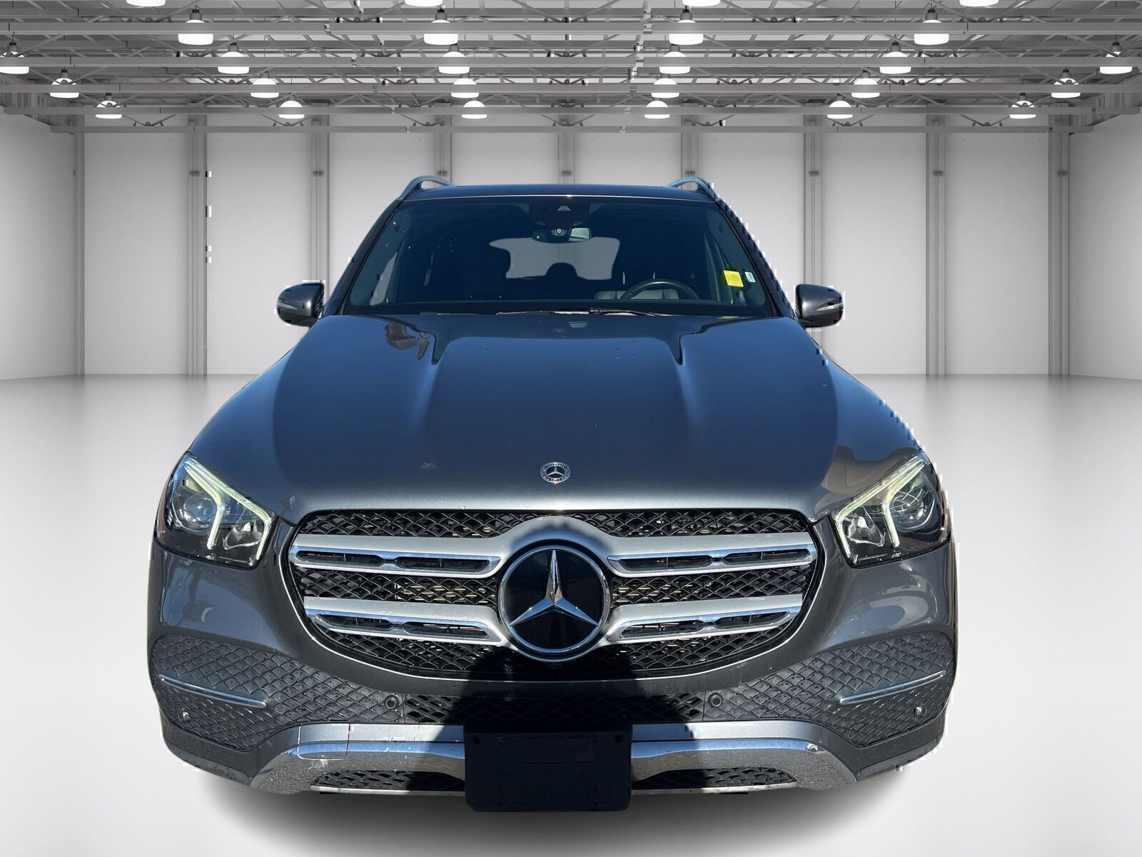 Used 2022 Mercedes-Benz GLE 350 4MATIC w/ Premium Package image 2