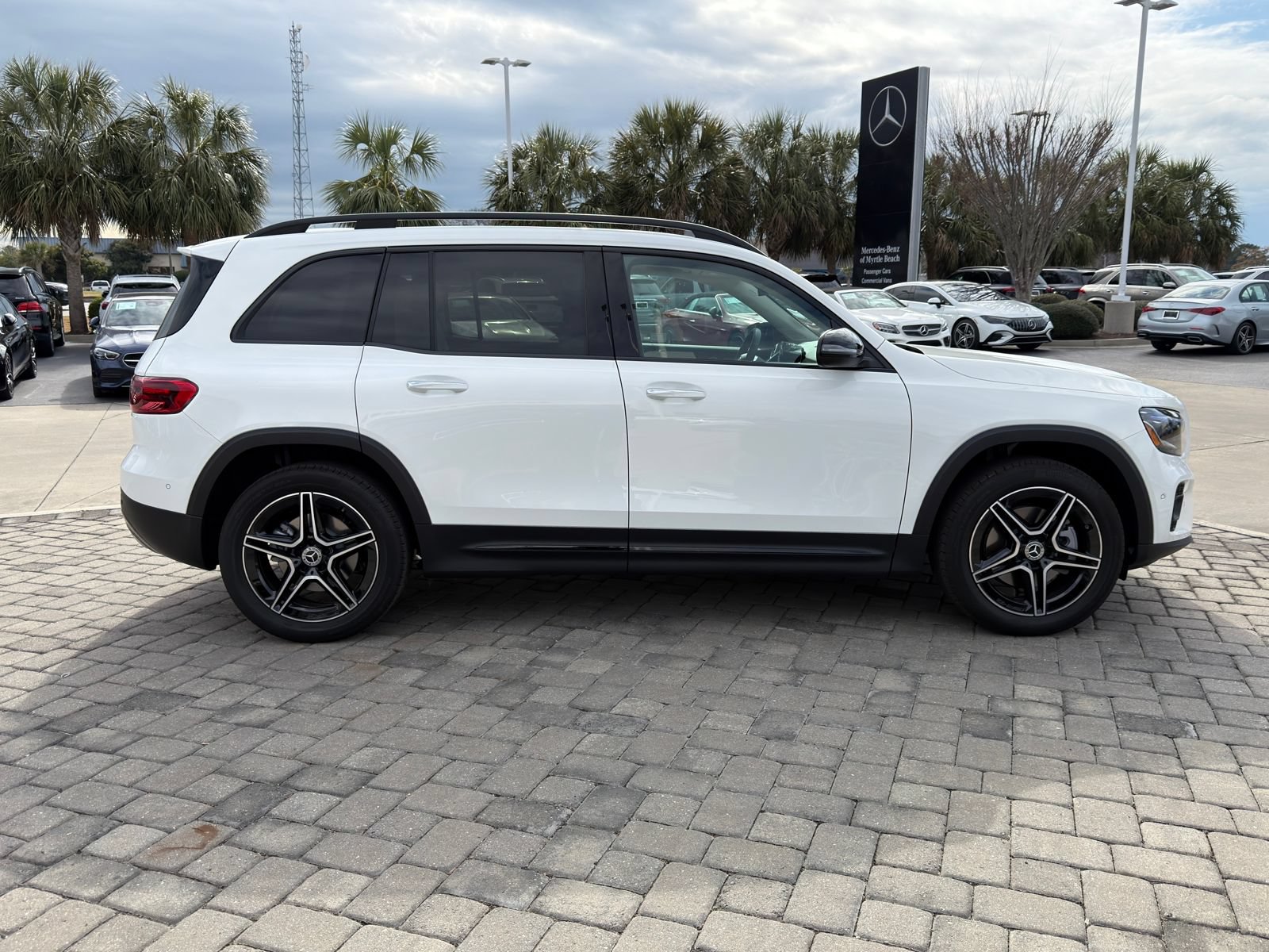 New 2026 Mercedes-Benz GLB 250 image 7