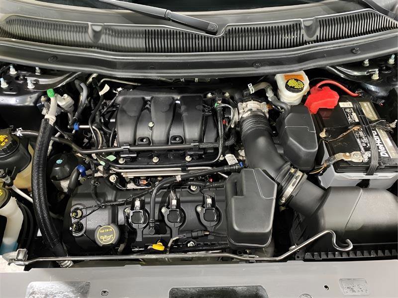 Used 2019 Ford Explorer XLT w/ Equipment Group 202A AWD/4WD image 25