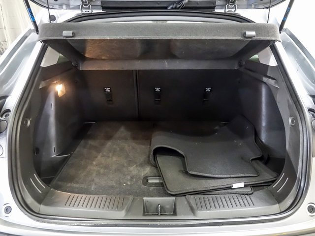 Used 2025 Chevrolet Trax LT w/ LT Convenience Package image 23