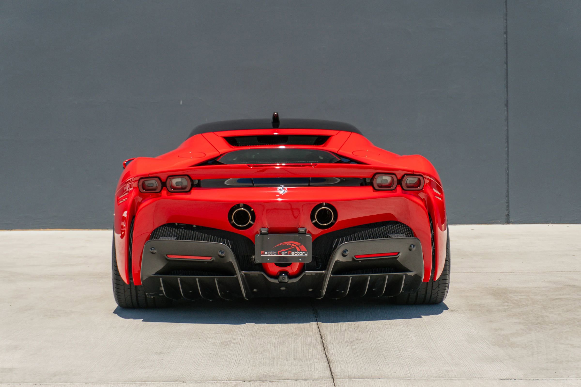 Used 2021 Ferrari SF90 Stradale AWD/4WD image 2
