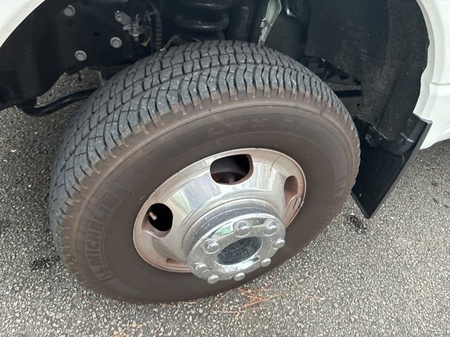 Used 2024 Ford F350 Limited w/ FX4 Off-Road Package image 11