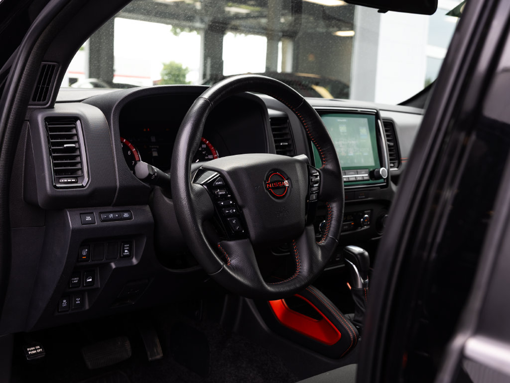 Used 2023 Nissan Frontier PRO-4X w/ Pro Convenience Package AWD/4WD image 15
