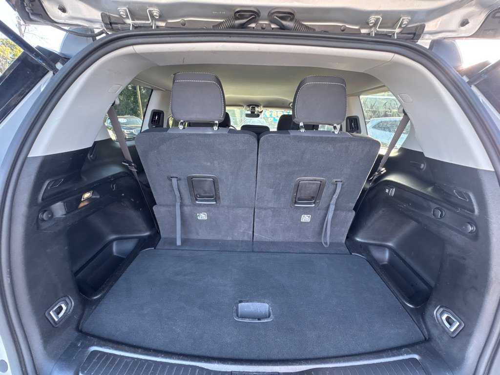 Used 2023 Jeep Grand Cherokee L Laredo image 10