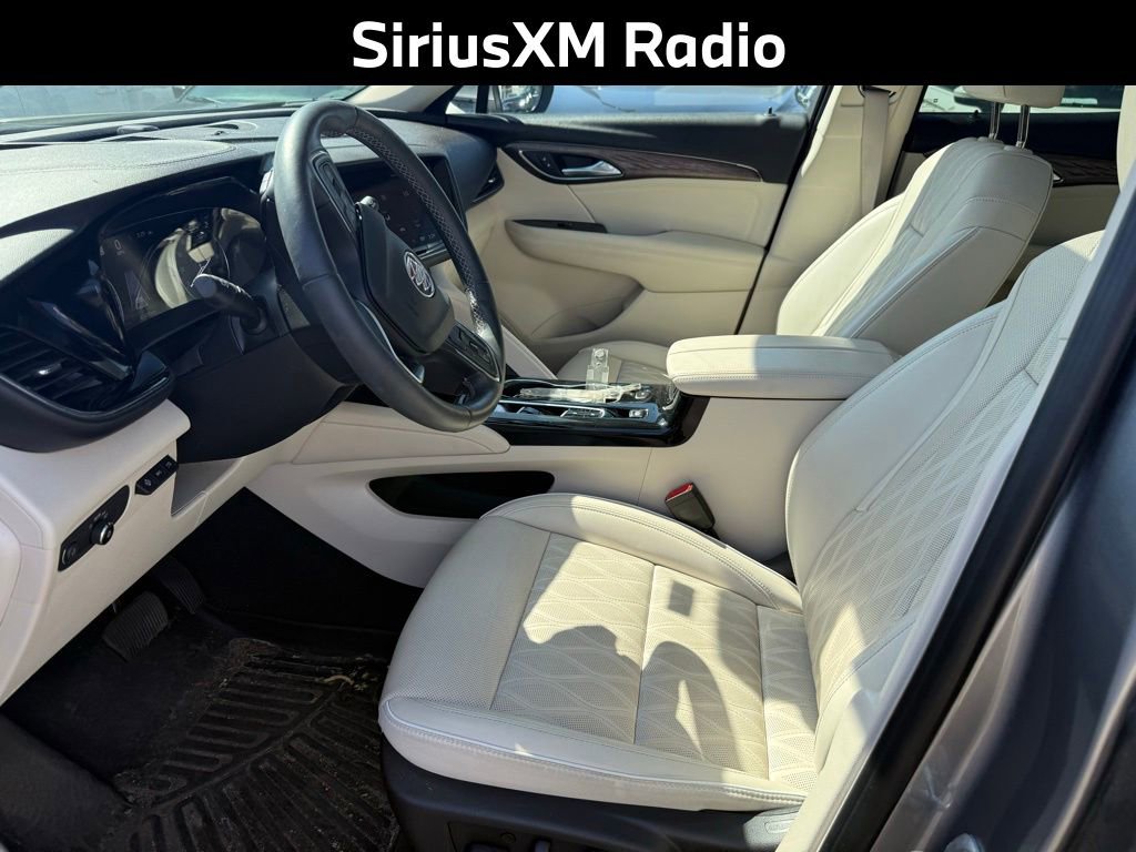 Used 2022 Buick Envision Avenir w/ Technology Package II image 11