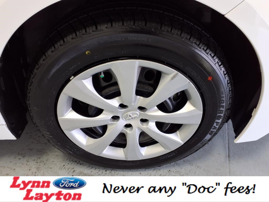 Used 2022 Toyota Corolla LE image 9