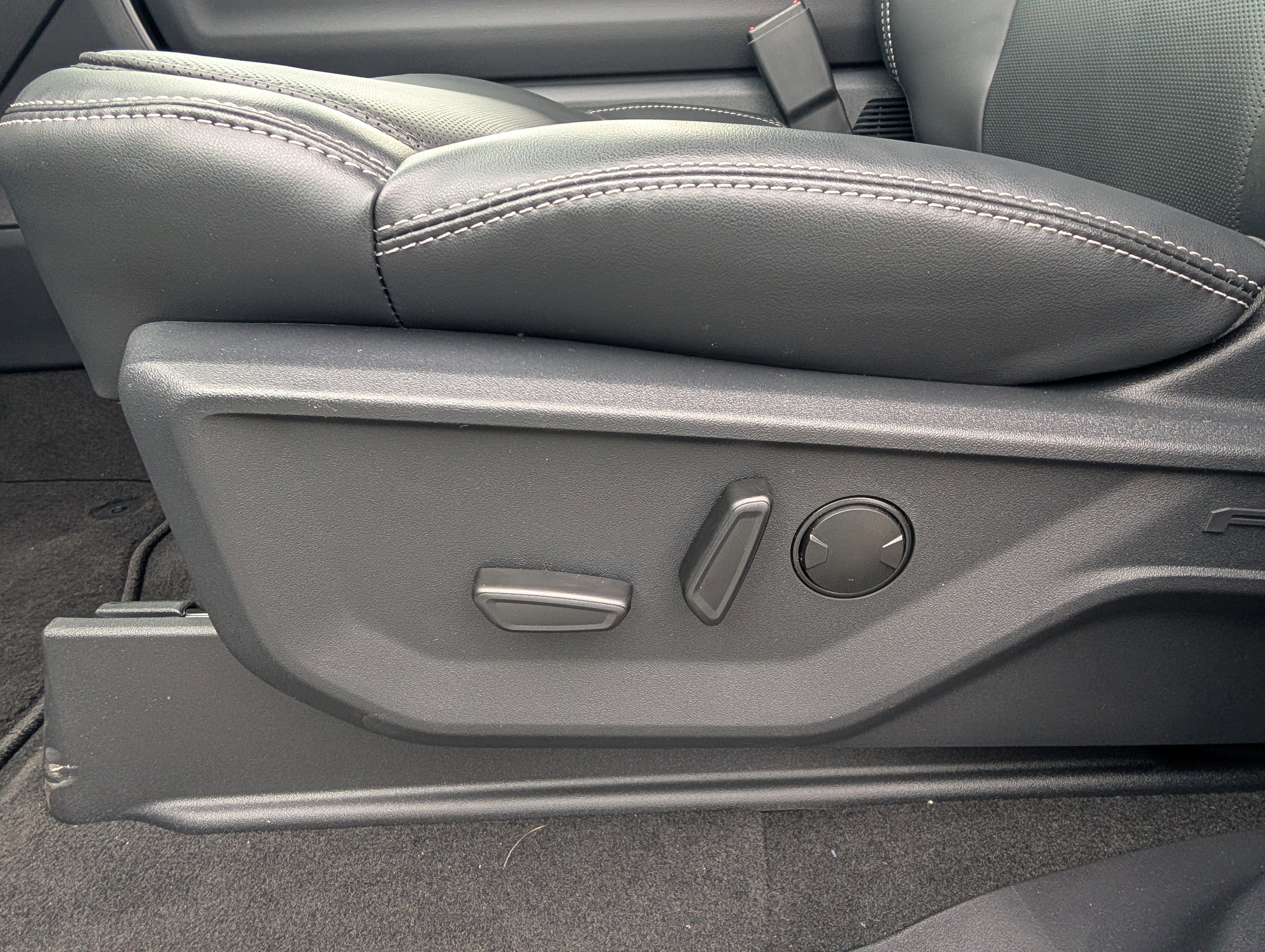 New 2026 Ford Expedition Max Platinum w/ Stealth Appearance Package image 19